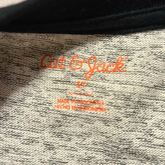 New Cat & Jack Size 5 LS round neck pullover shirt.  Super soft. Black and white - Picture 3 of 6